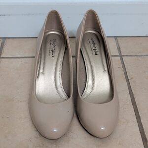 Comfort Plus by Predictions Nude Patent Heels